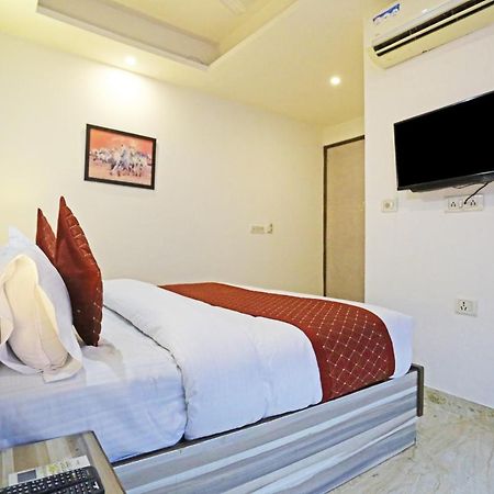Hotel The Best Near Delhi Airport ニューデリー エクステリア 写真