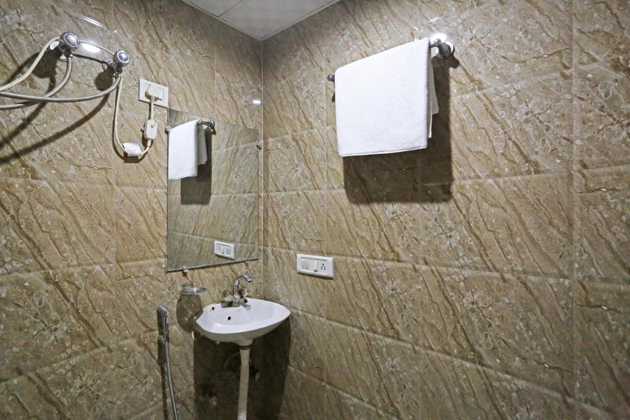 Hotel The Best Near Delhi Airport ニューデリー エクステリア 写真