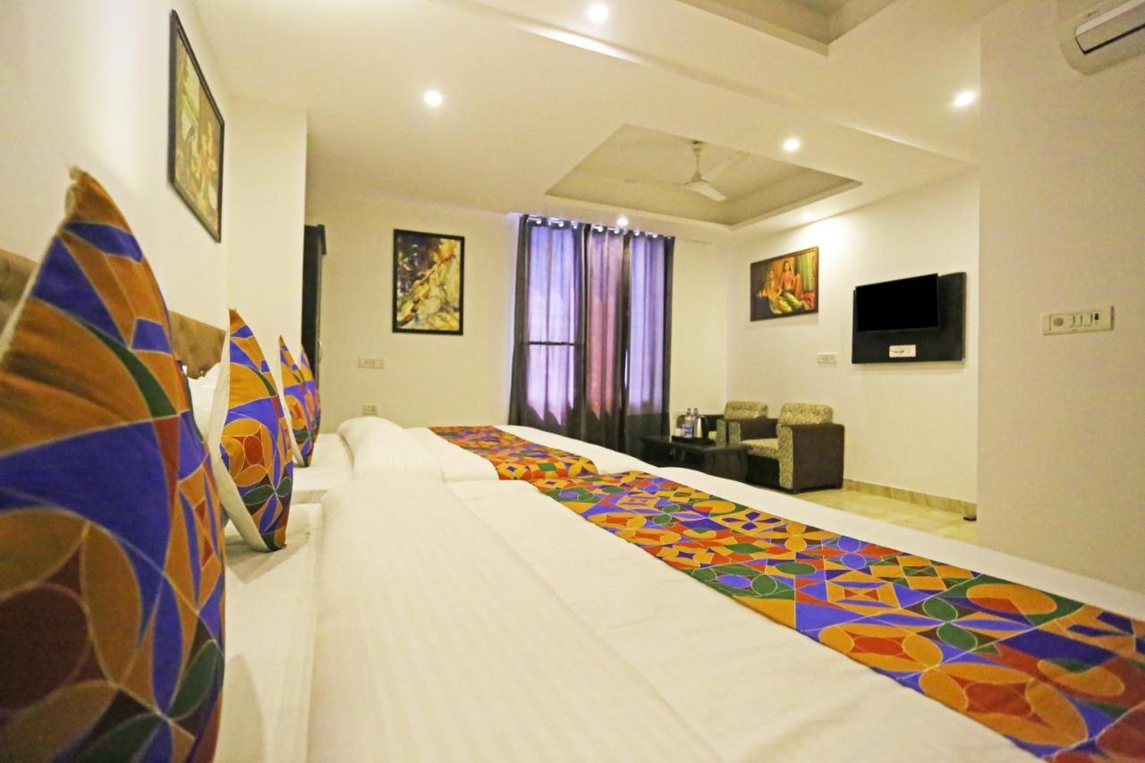 Hotel The Best Near Delhi Airport ニューデリー エクステリア 写真